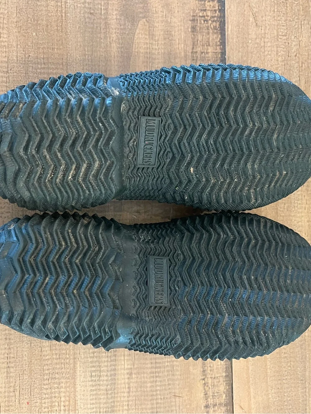 Mudruckers Green and Black Slip-On Water-Resistant Shoes